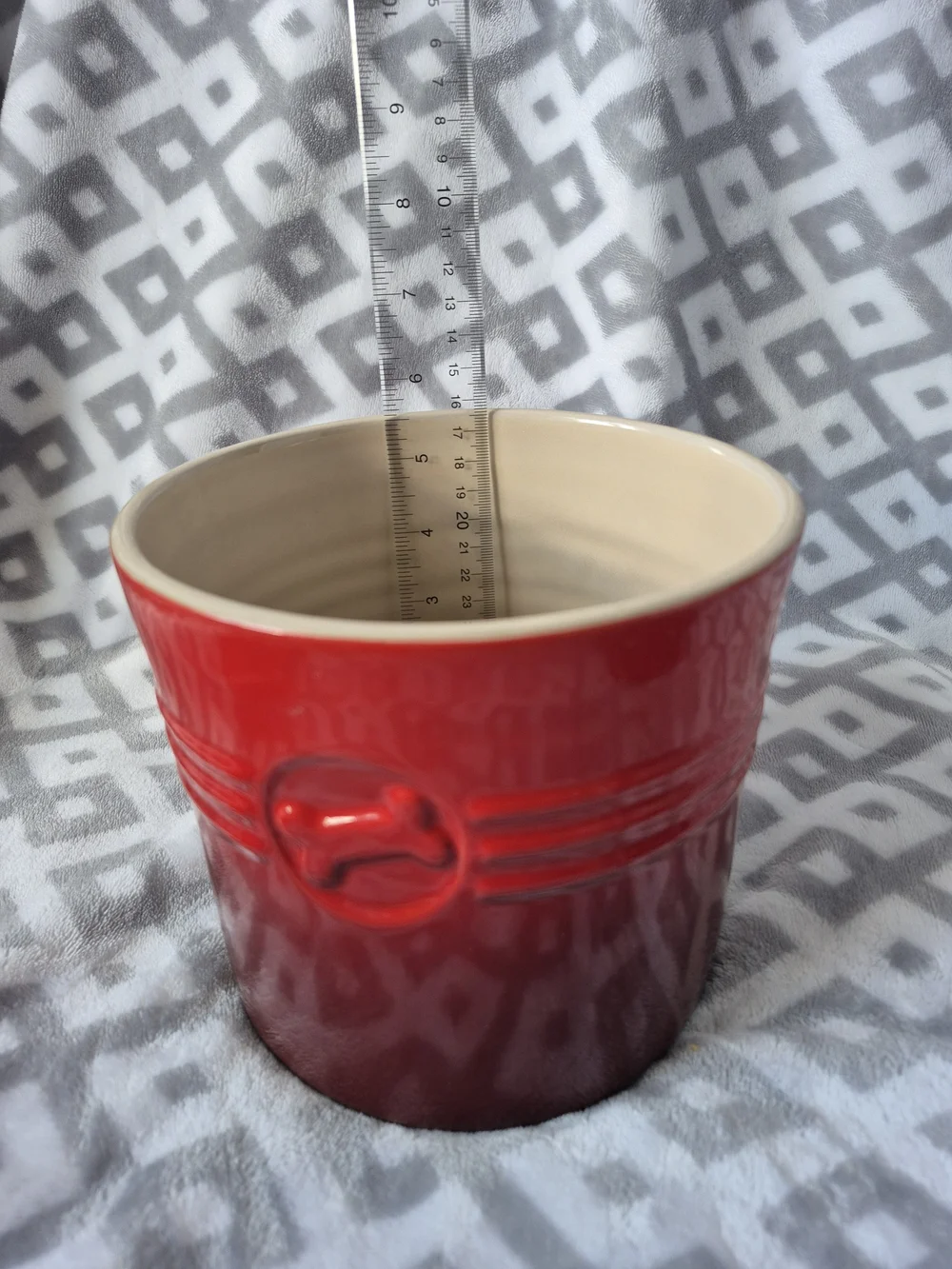 Le Creuset Red Stoneware Dog Food Jar - Cerise (Red)